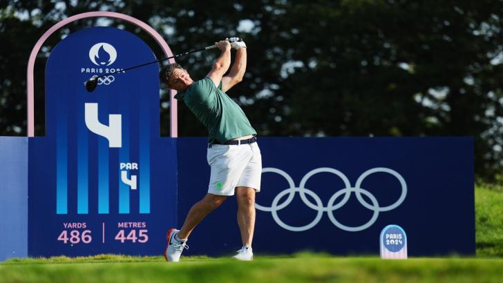Rory McIlroy playing golf at the Paris Olympics